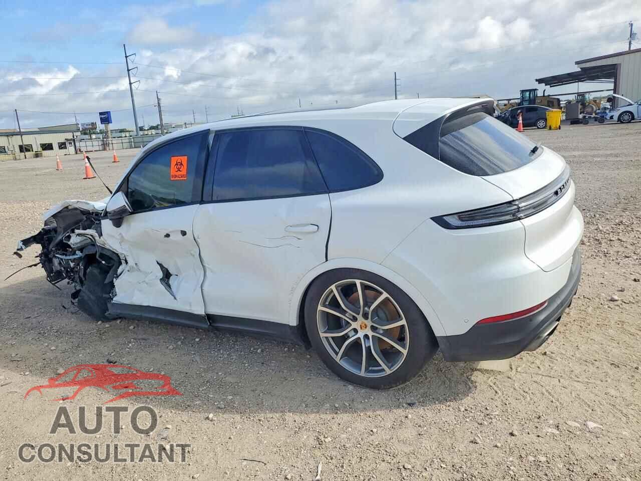 PORSCHE CAYENNE 2024 - WP1AA2AY4RDA06552
