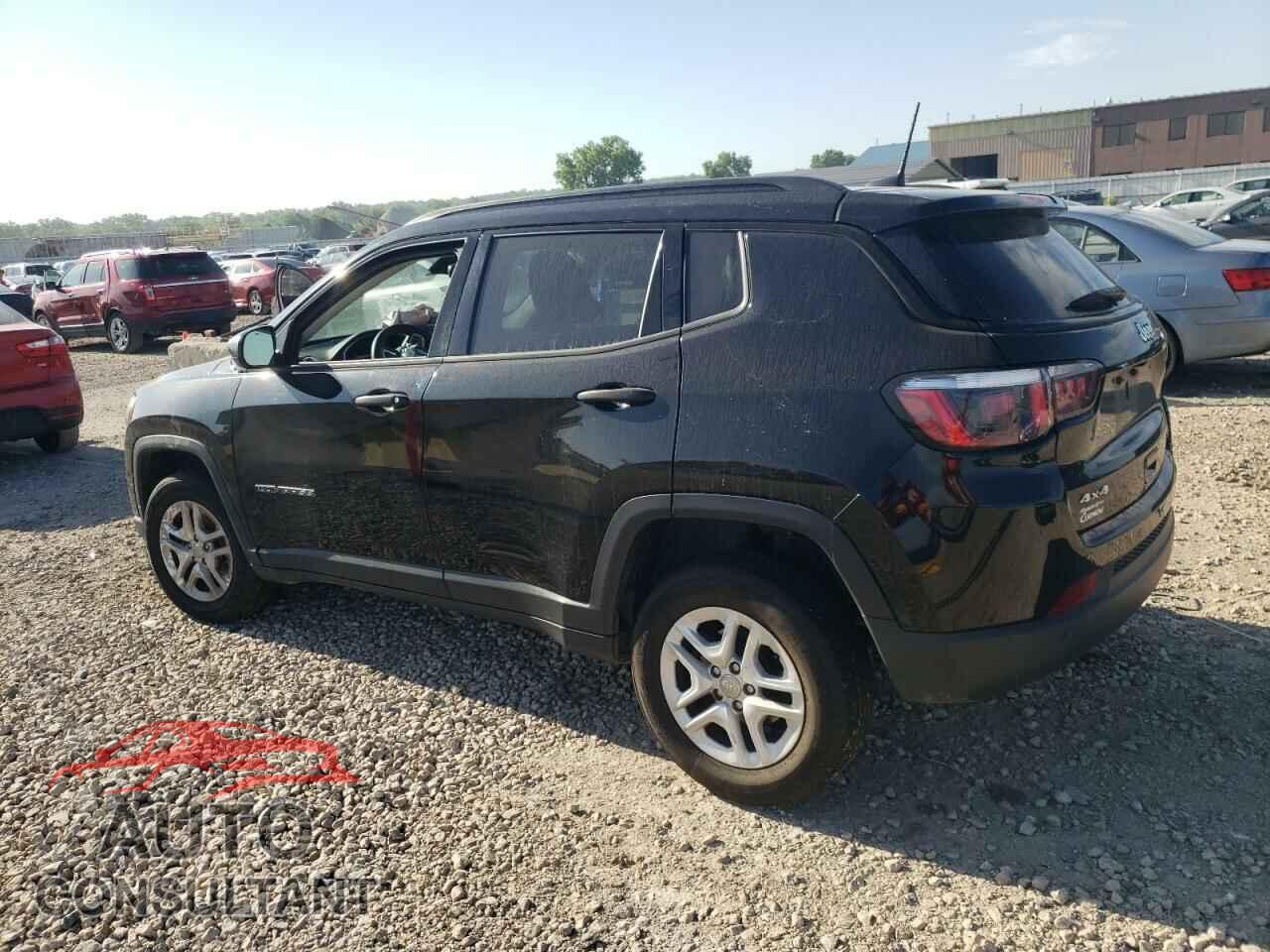 JEEP COMPASS 2018 - 3C4NJDAB8JT181010