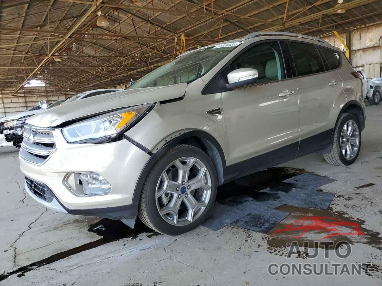 FORD ESCAPE 2017 - 1FMCU9J95HUE74318