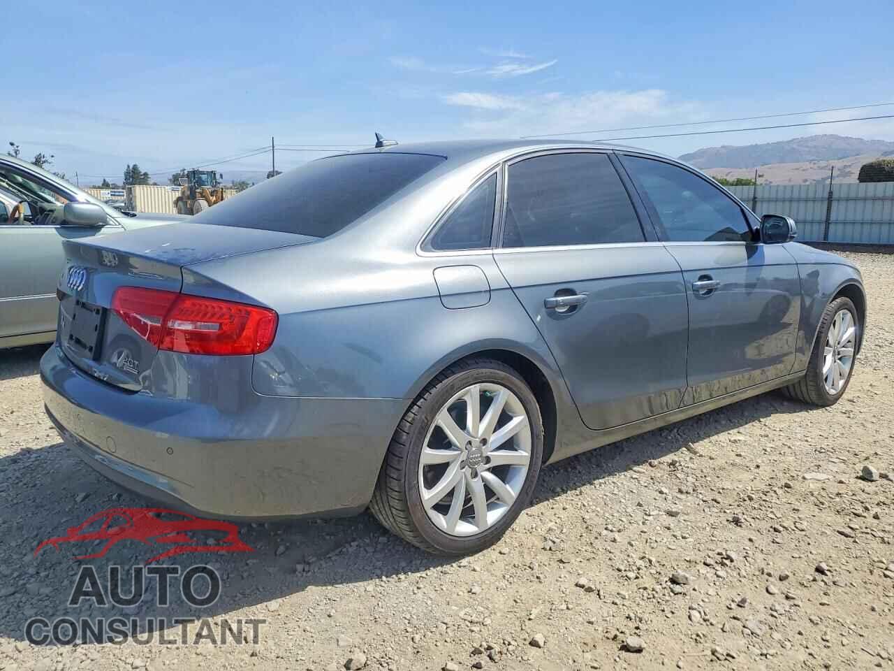 AUDI A4 2013 - WAUFFAFL5DN031511