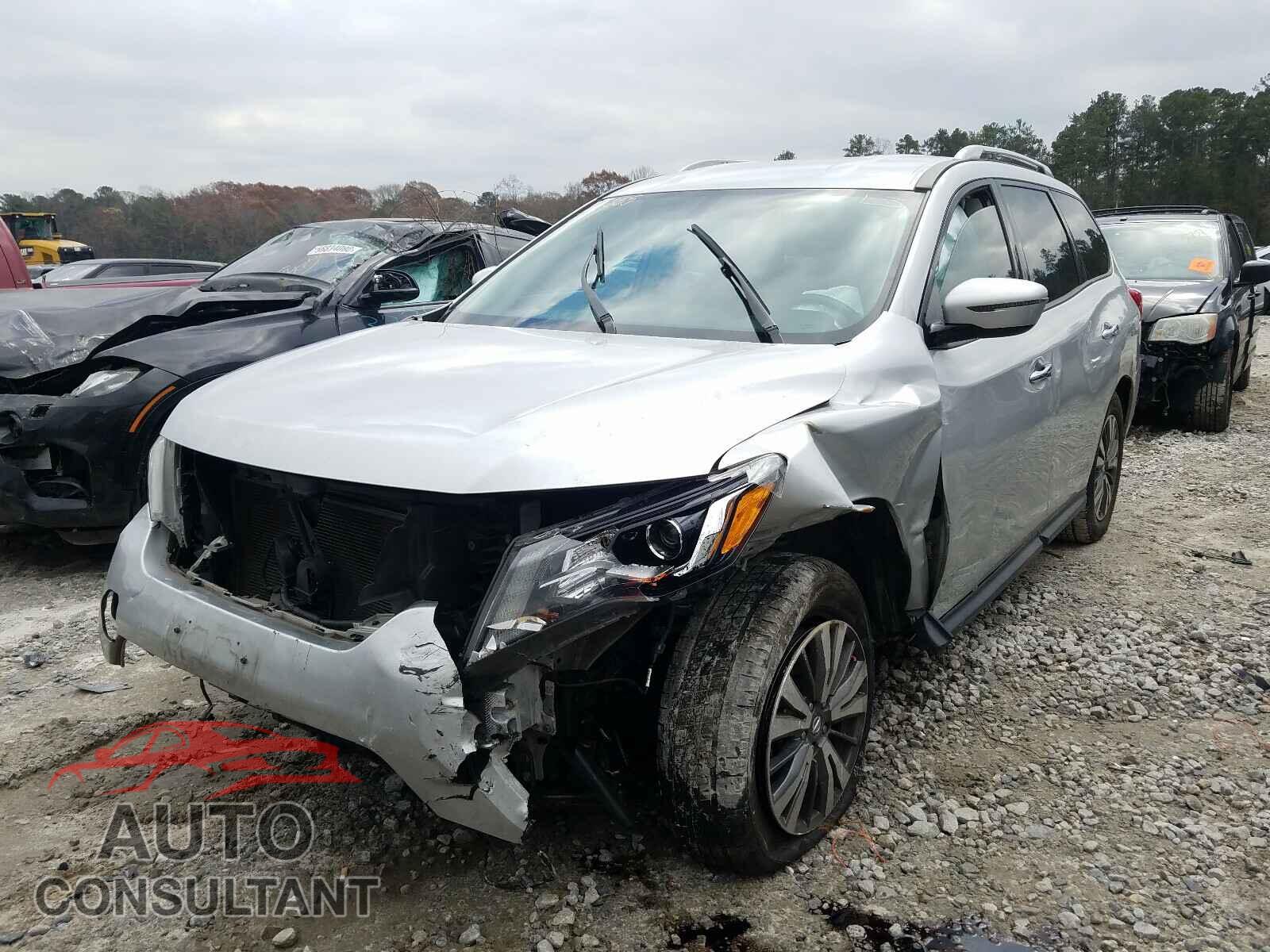 NISSAN PATHFINDER 2017 - 5N1DR2MM5HC625029