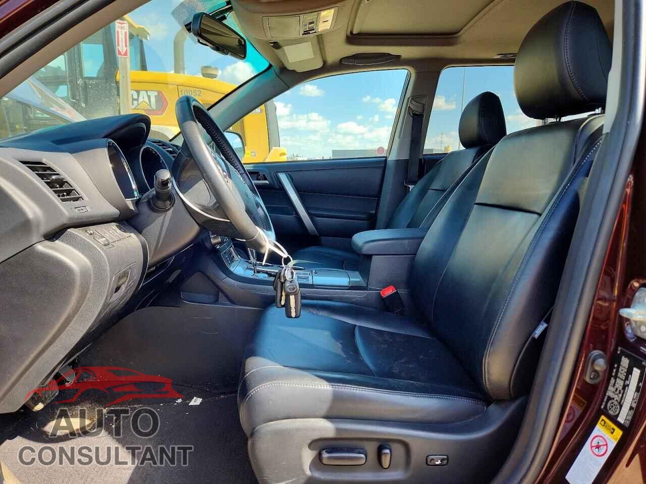 TOYOTA HIGHLANDER 2013 - 5TDBK3EH8DS268896