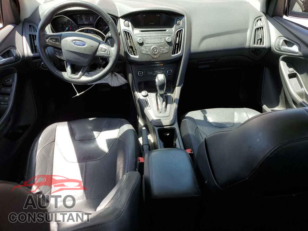 FORD FOCUS 2015 - 1FADP3F27FL319884