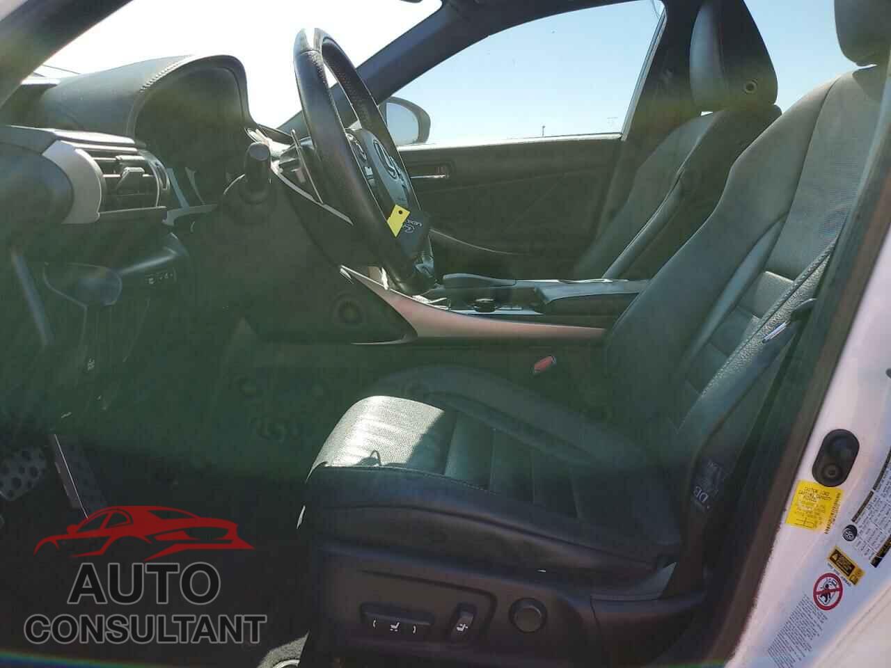 LEXUS IS 2014 - JTHBF1D27E5038133