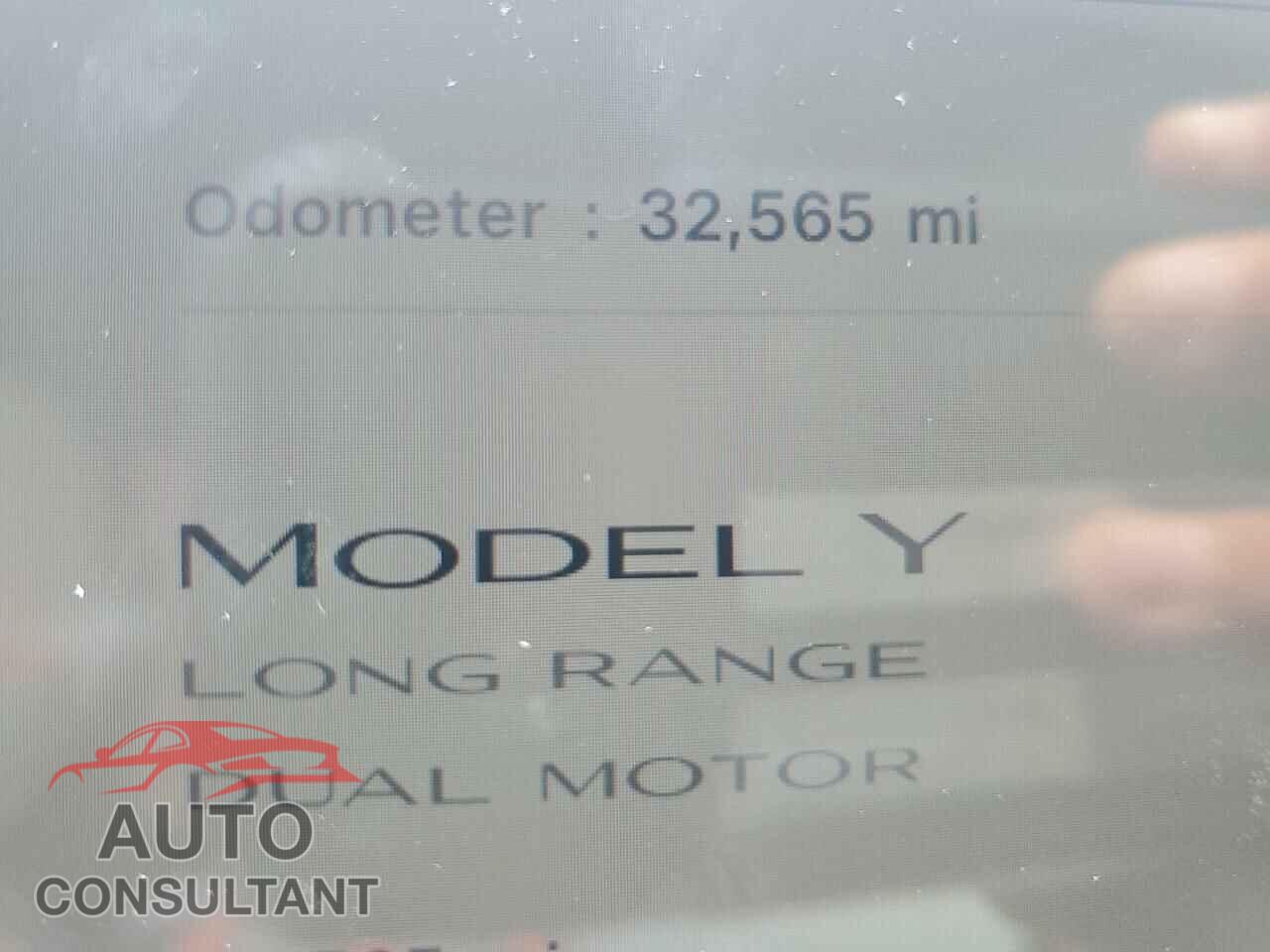 TESLA MODEL Y 2022 - 7SAYGAEE8NF508317