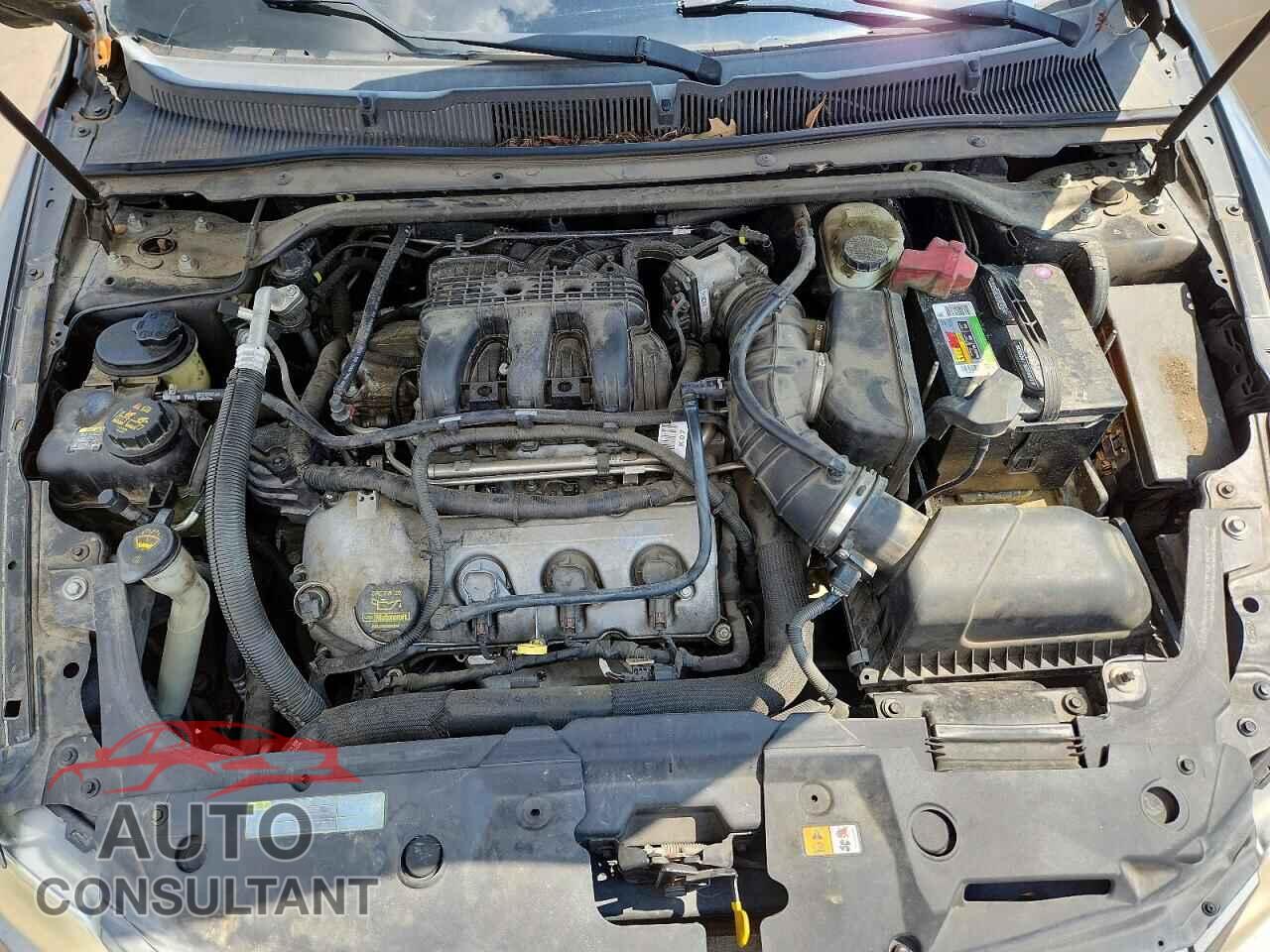 FORD TAURUS 2011 - 1FAHP2FW8BG174937