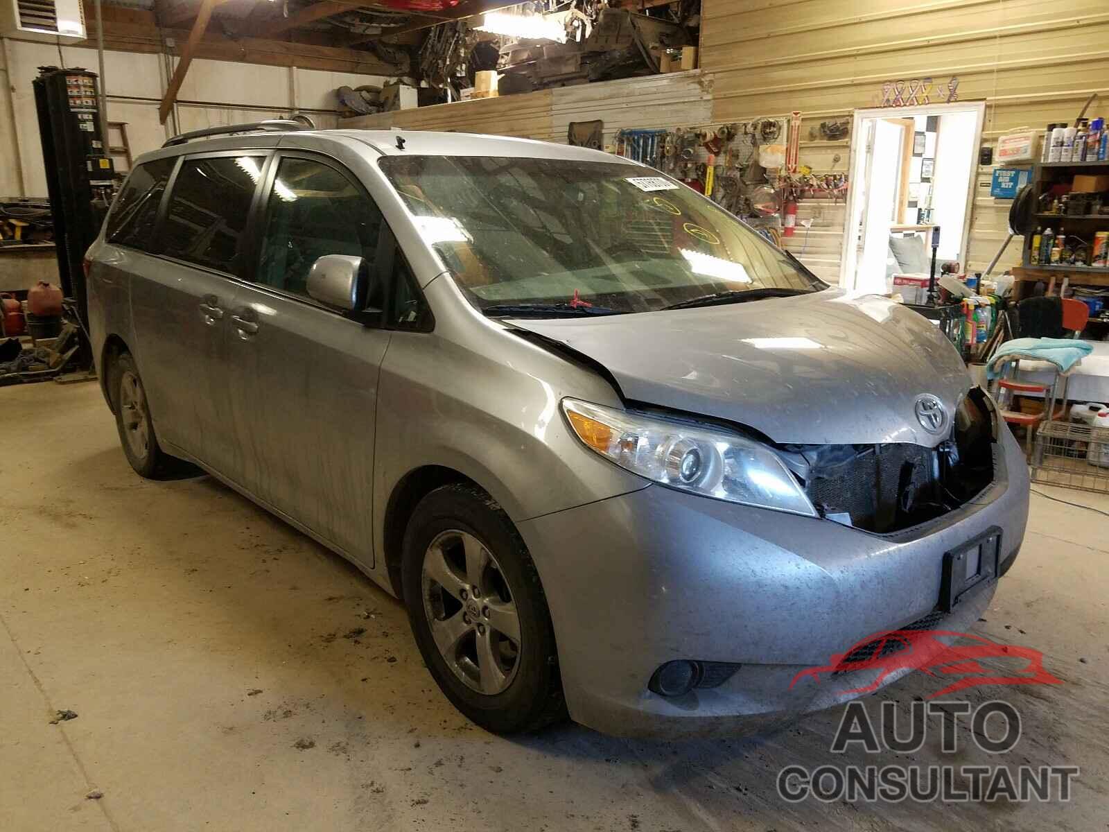 TOYOTA SIENNA 2016 - 5TDKK3DCXGS738078