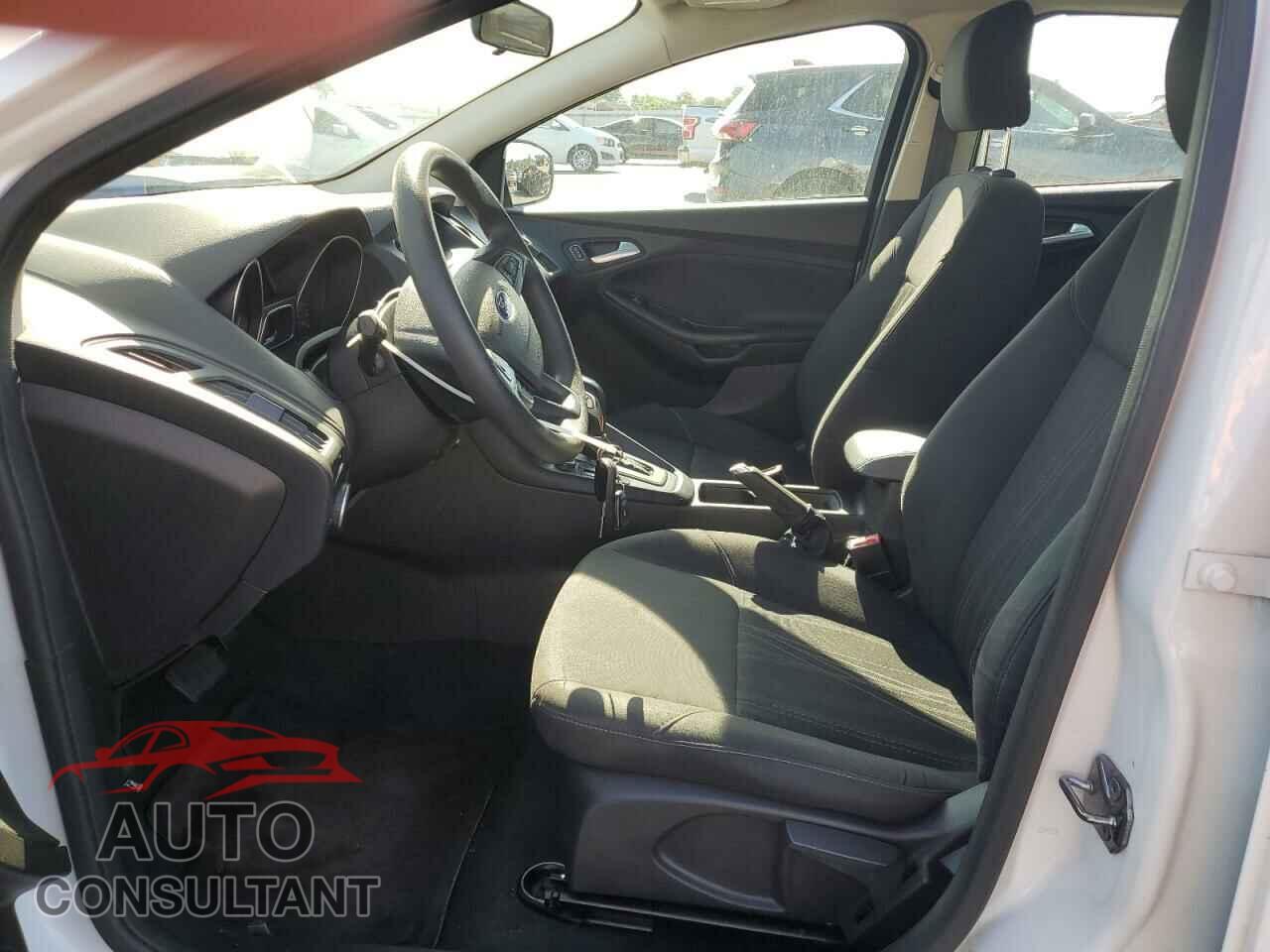 FORD FOCUS 2016 - 1FADP3K27GL317799
