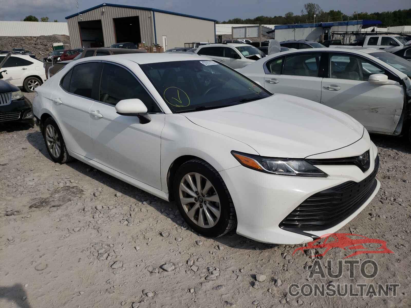 TOYOTA CAMRY 2018 - 4T1B11HK6JU035066