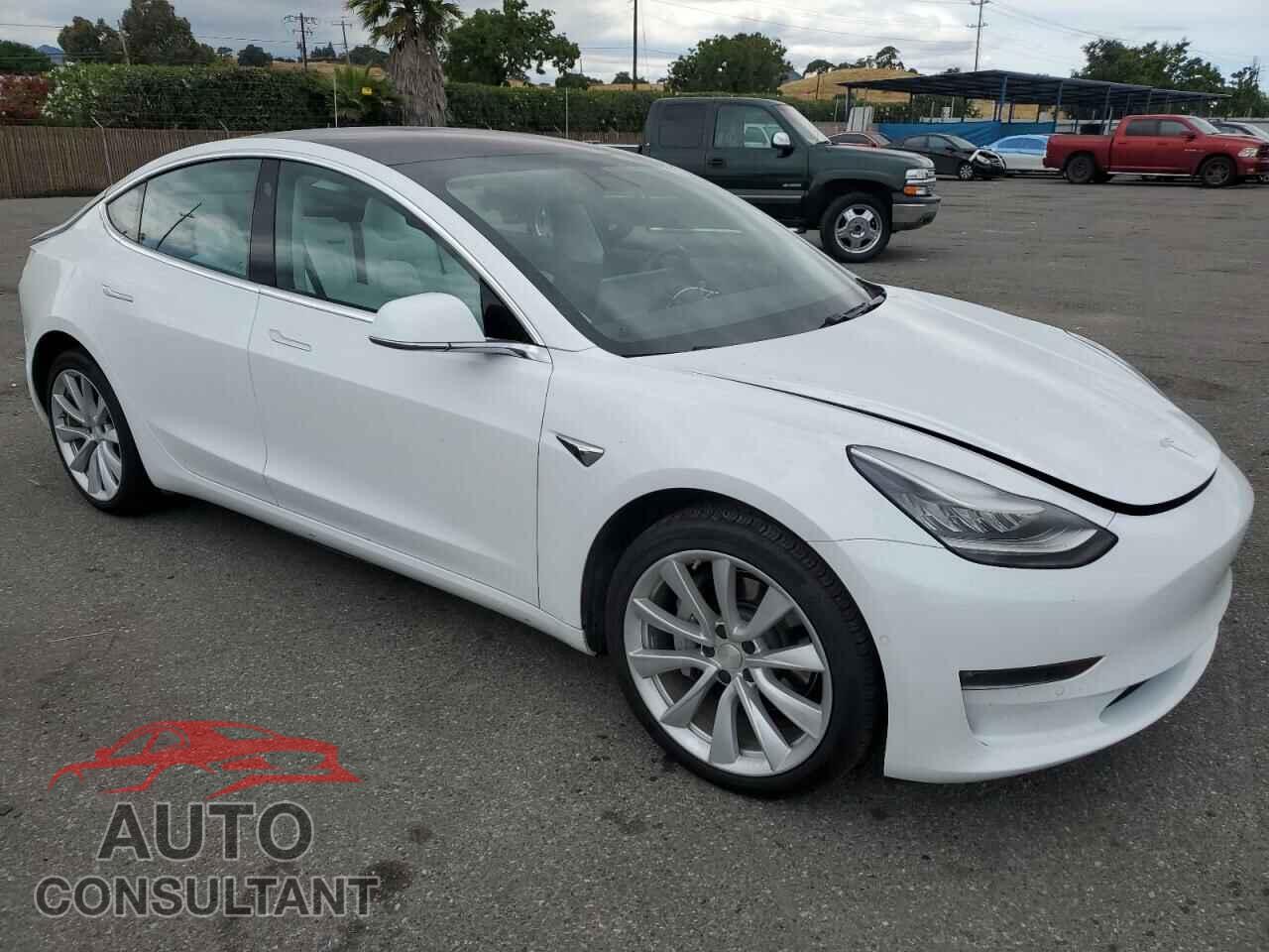 TESLA MODEL 3 2018 - 5YJ3E1EB2JF101106