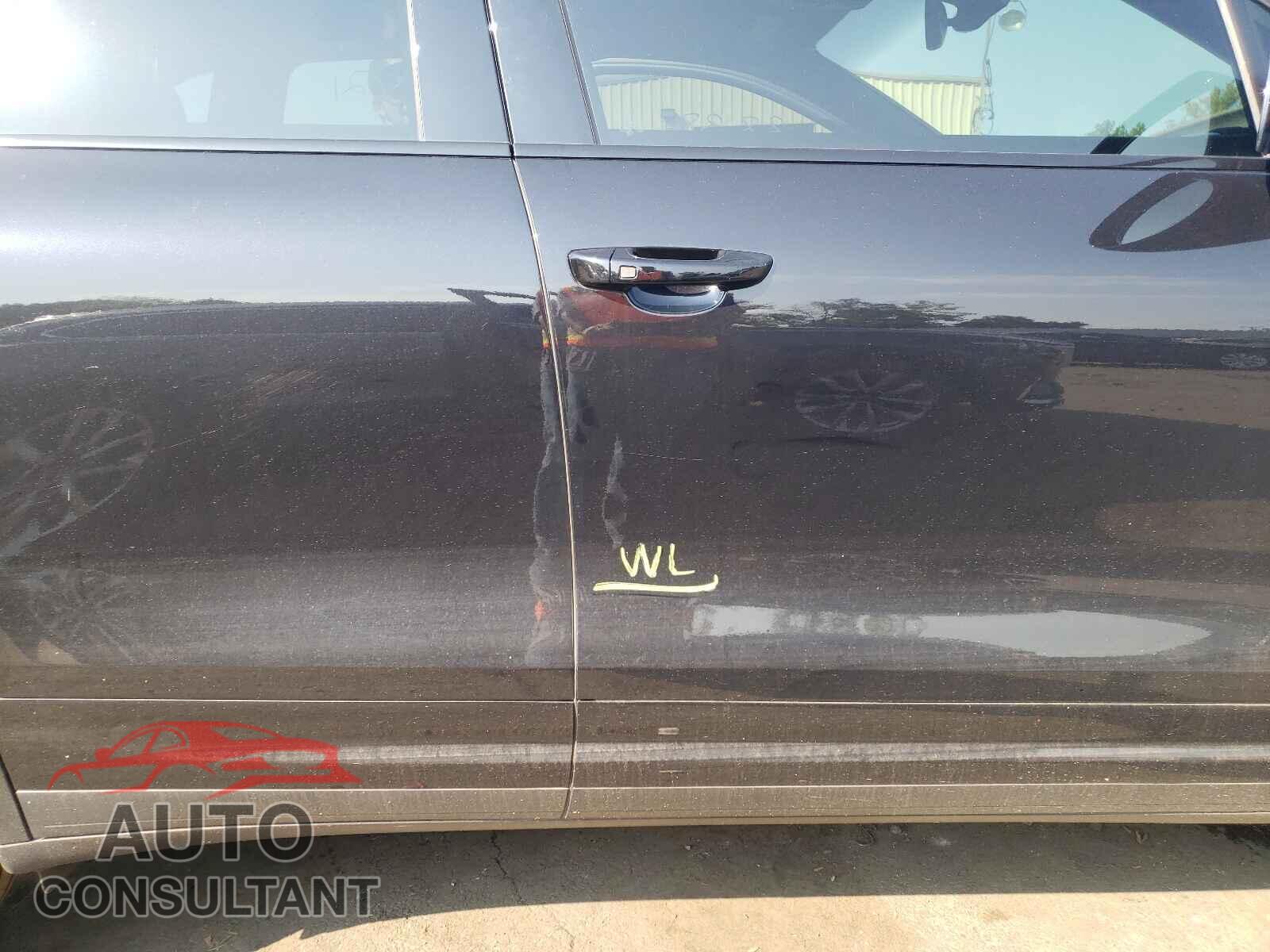 PORSCHE CAYENNE 2017 - WP1AB2A24HLA50810