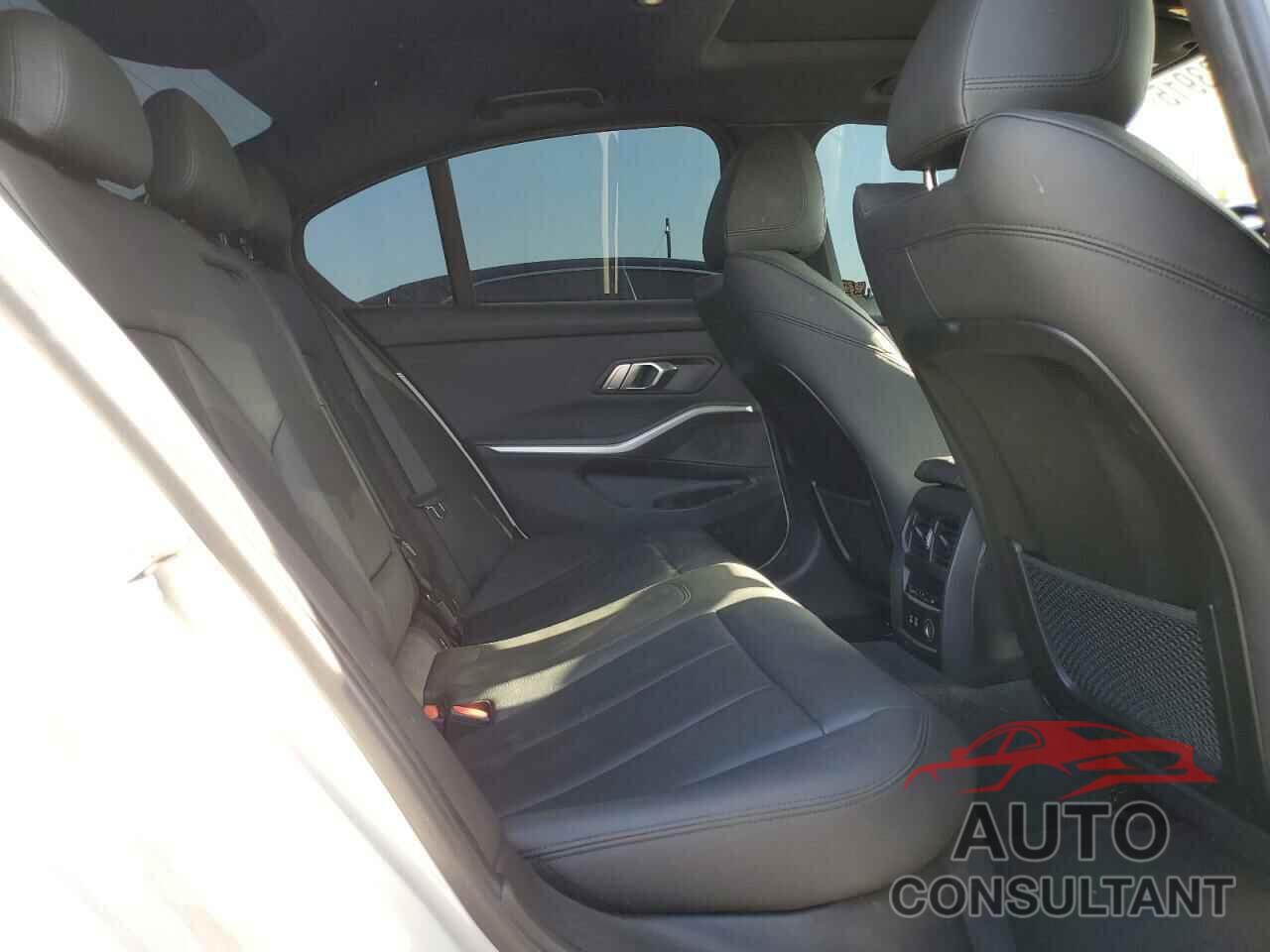 BMW 3 SERIES 2019 - WBA5R1C57KAK09173