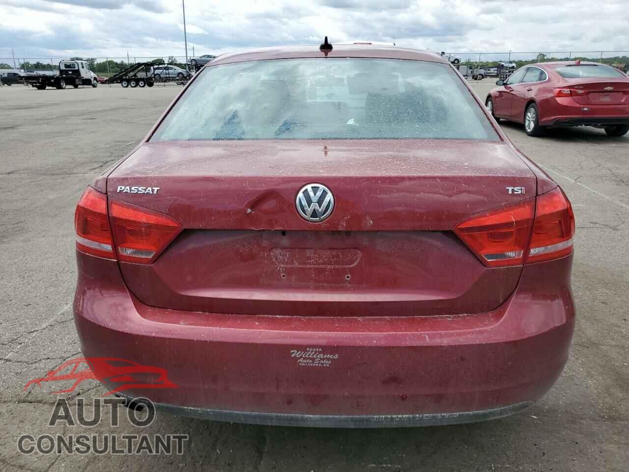 VOLKSWAGEN PASSAT 2015 - 1VWAT7A35FC020195