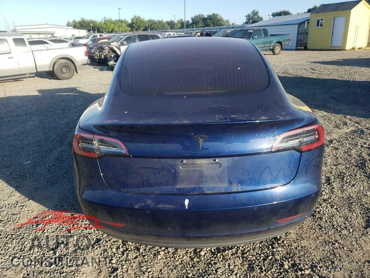 TESLA MODEL 3 2018 - 5YJ3E1EA0JF010522