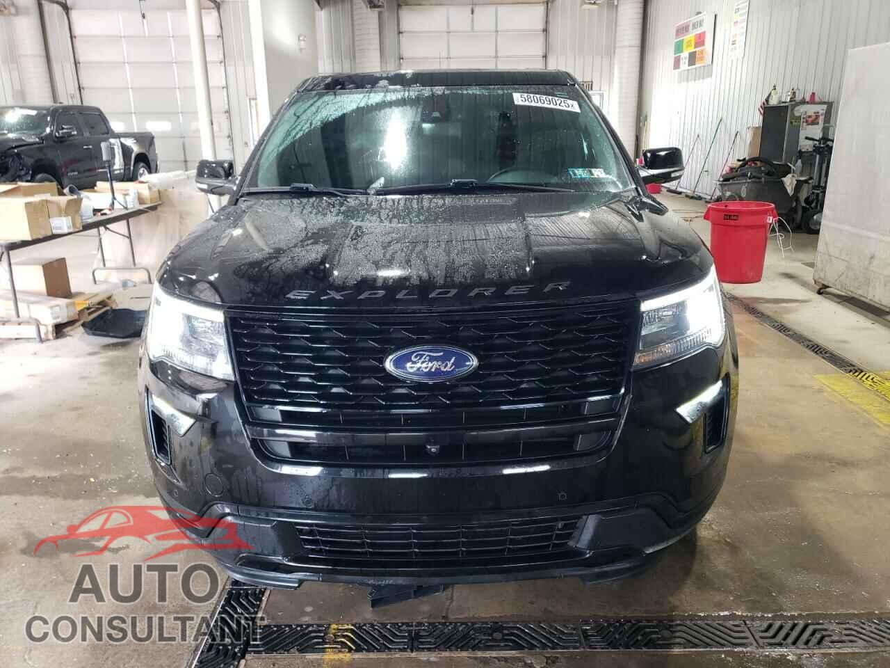 FORD EXPLORER 2018 - 1FM5K8GT2JGB06548