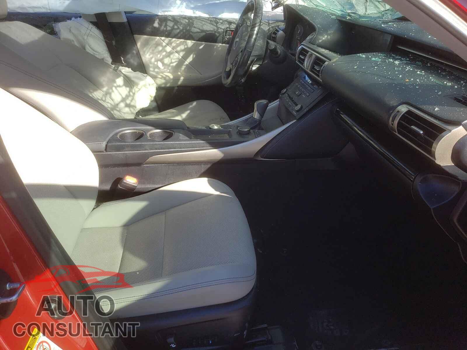 LEXUS IS 2016 - JTHBA1D25G5001941