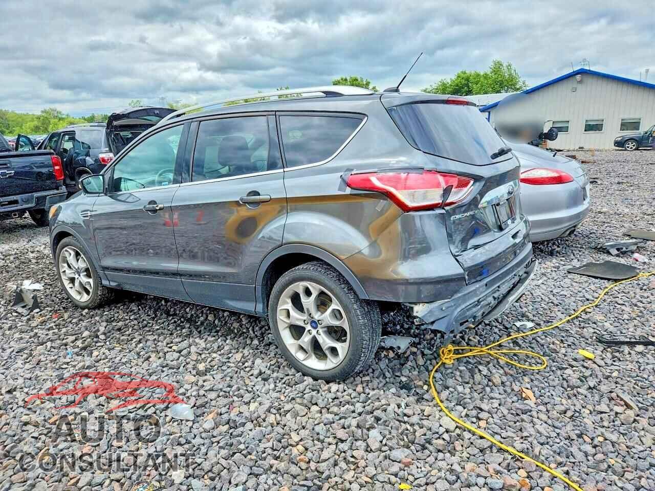 FORD ESCAPE 2015 - 1FMCU9J95FUA89533