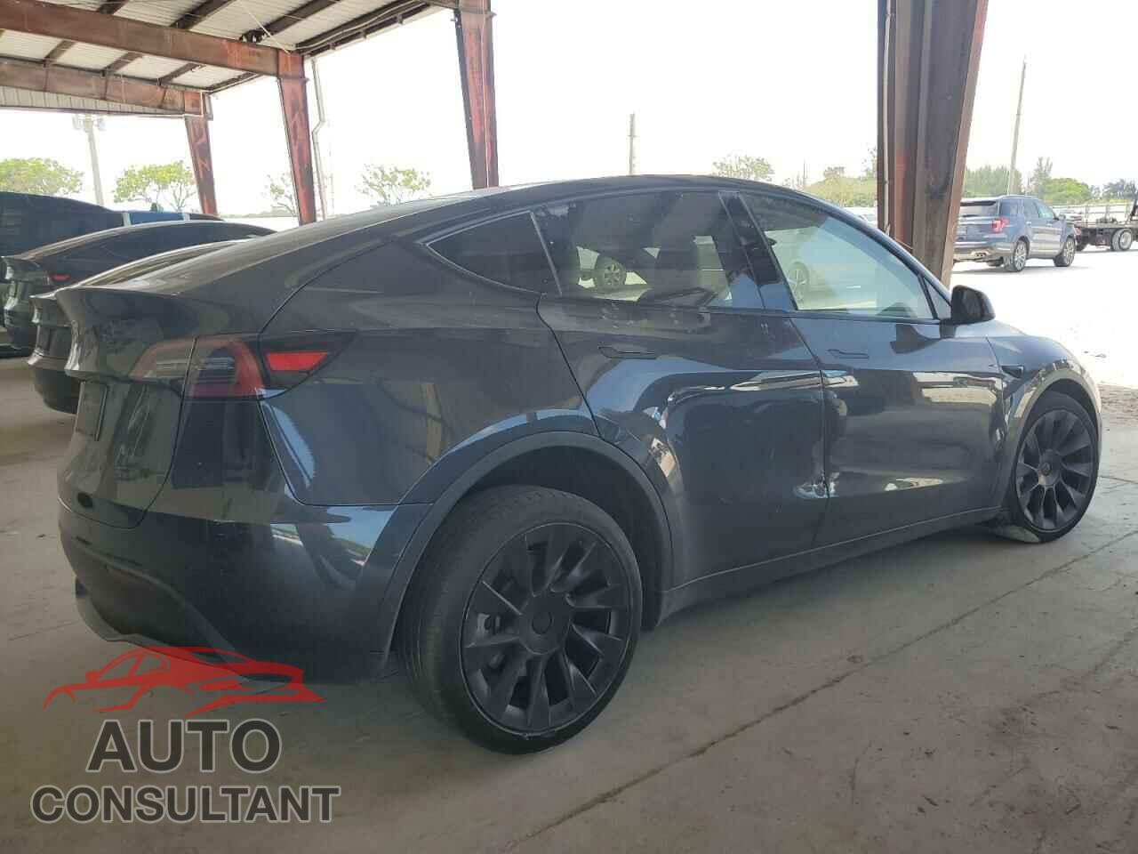 TESLA MODEL Y 2024 - 7SAYGDED3RF044335