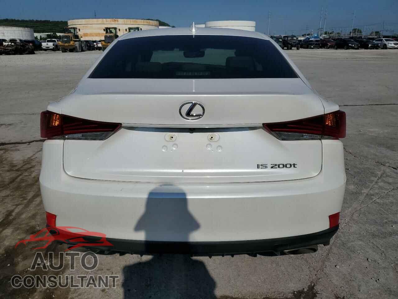 LEXUS IS 2017 - JTHBA1D2XH5051817