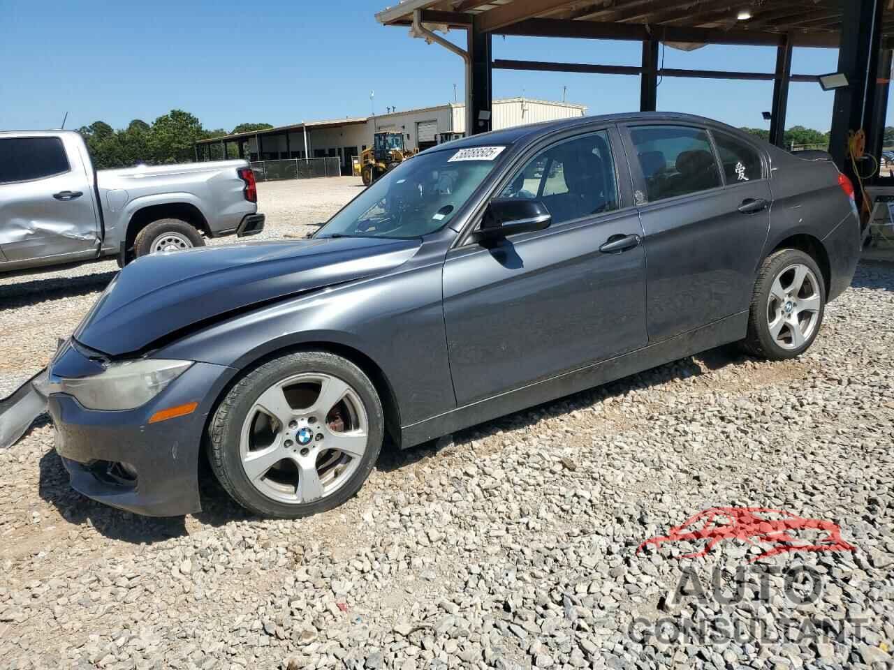 BMW 3 SERIES 2013 - WBA3A5G56DNP25245