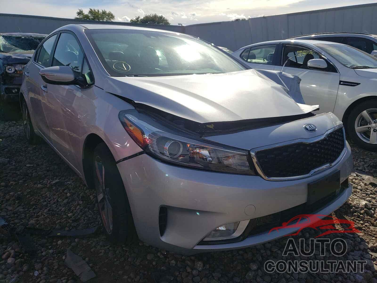 KIA FORTE 2018 - 3KPFN4A80JE165899
