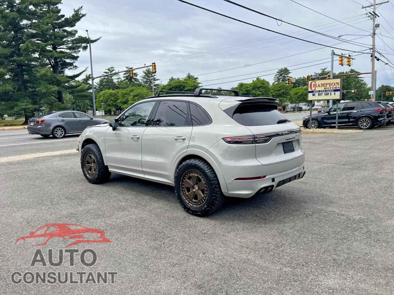 PORSCHE CAYENNE 2021 - WP1AF2AY1MDA36070