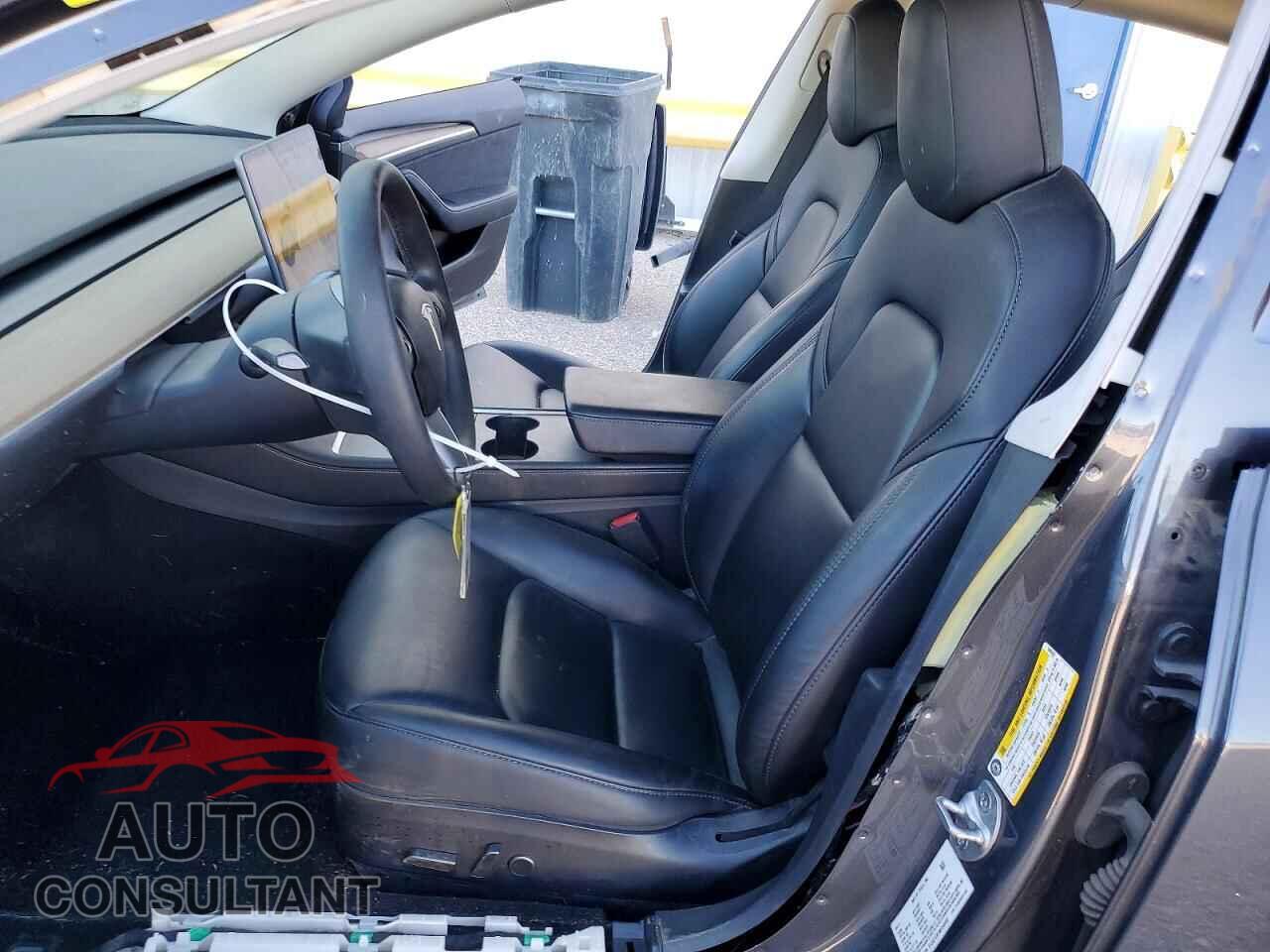 TESLA MODEL 3 2021 - 5YJ3E1EB1MF048452