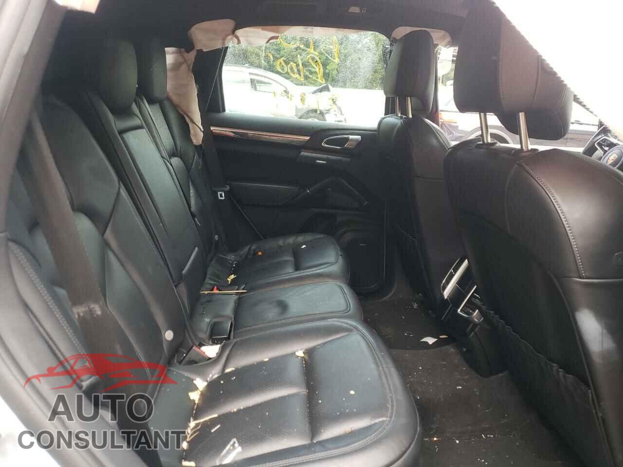PORSCHE CAYENNE 2016 - WP1AA2A25GLA04503