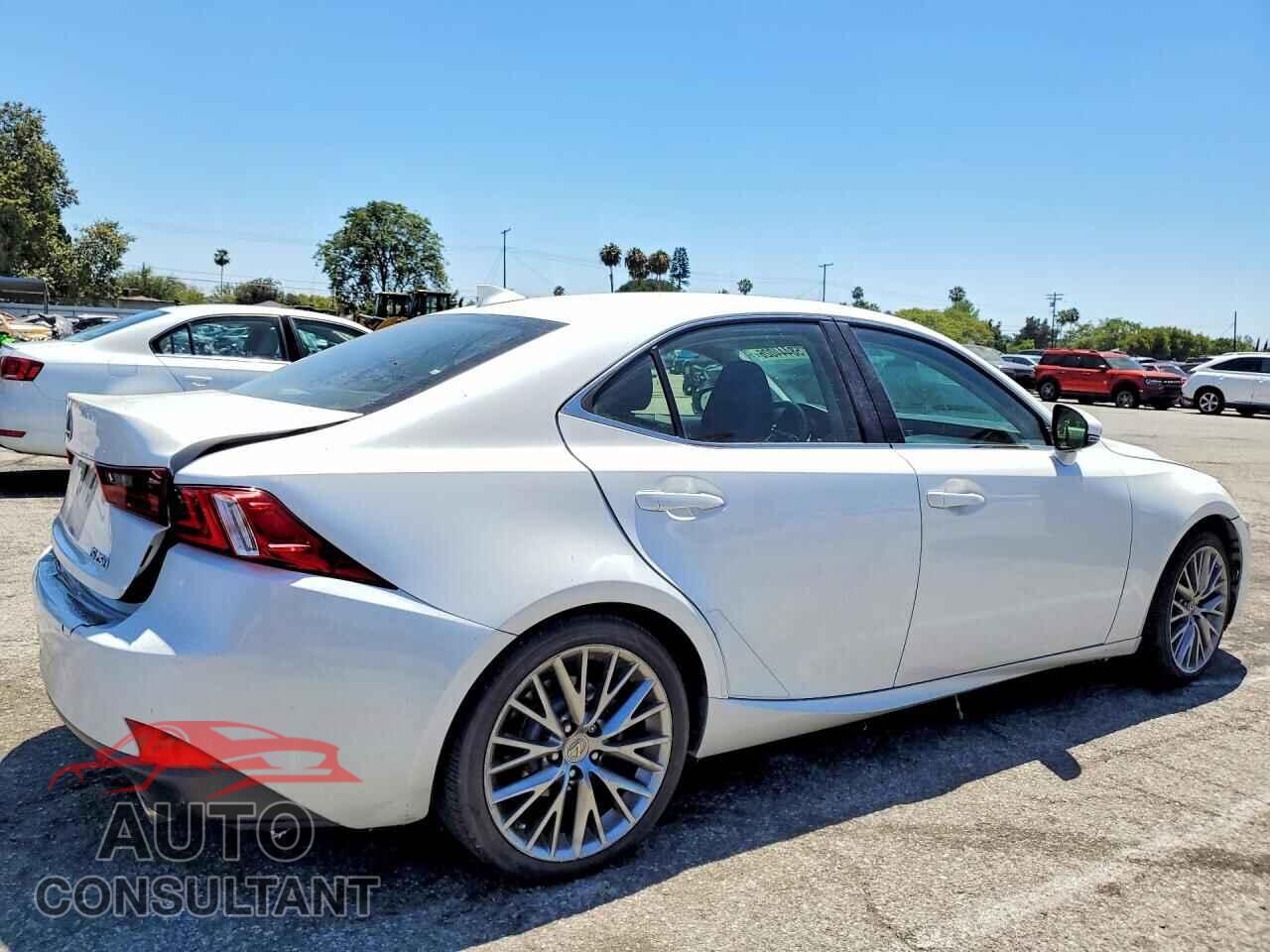 LEXUS IS 2014 - JTHBF1D29E5018207