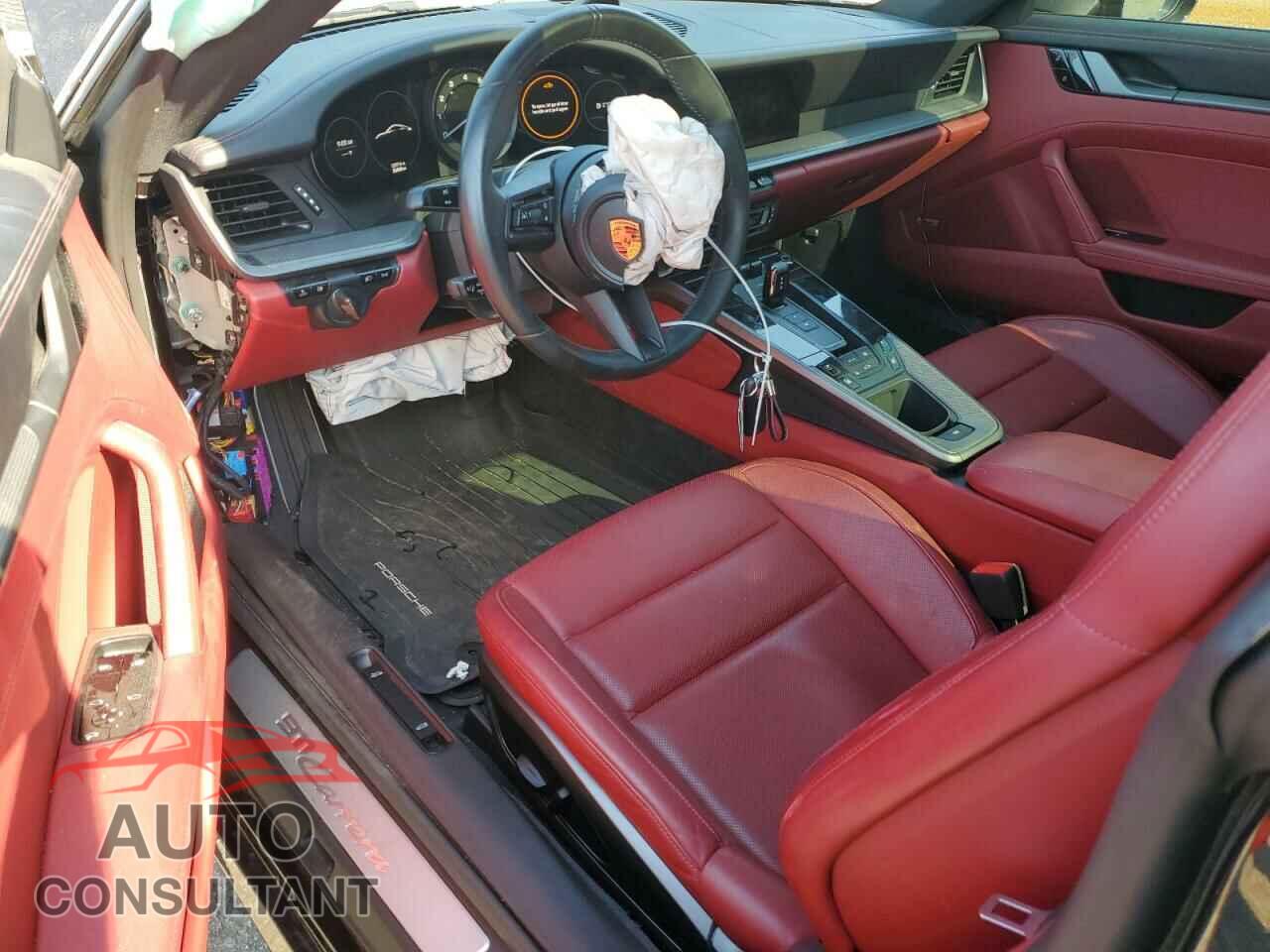 PORSCHE 911 2021 - WP0AA2A93MS206806