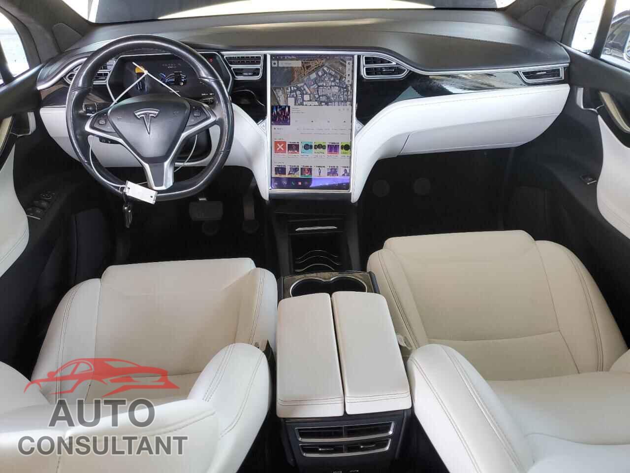 TESLA MODEL X 2017 - 5YJXCDE23HF060312