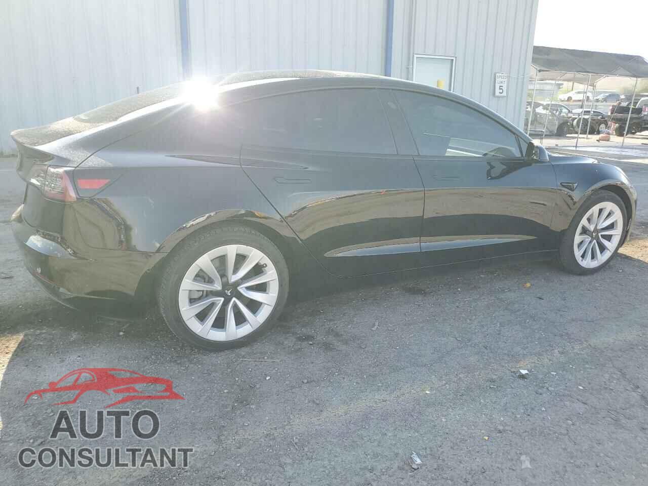 TESLA MODEL 3 2022 - 5YJ3E1EA4NF133035