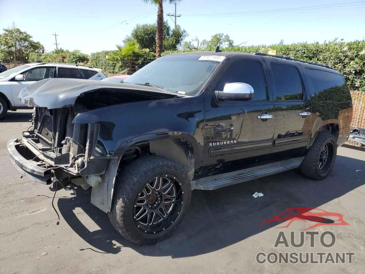 CHEVROLET SUBURBAN 2013 - 1GNSCJE09DR357586