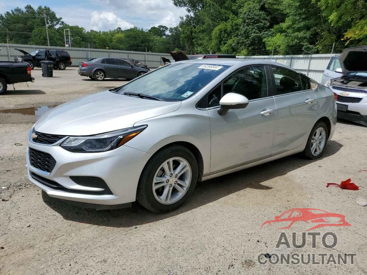 CHEVROLET CRUZE 2018 - 1G1BE5SM7J7222897