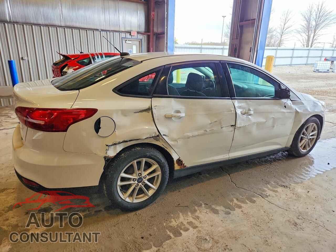 FORD FOCUS 2017 - 1FADP3F20HL239636