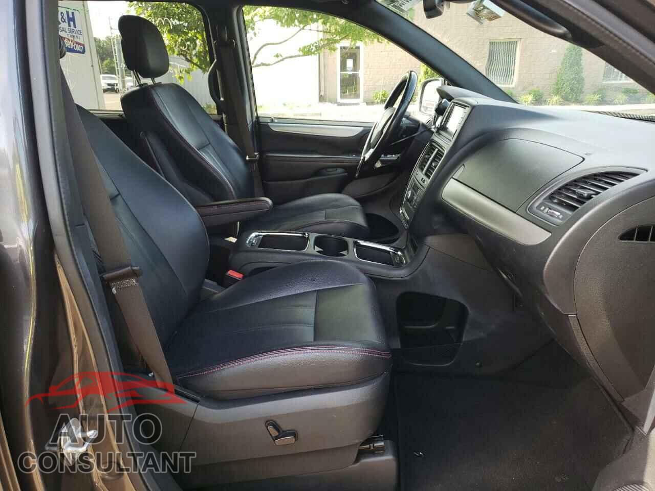 DODGE GRAND CARA 2019 - 2C4RDGEG4KR760466