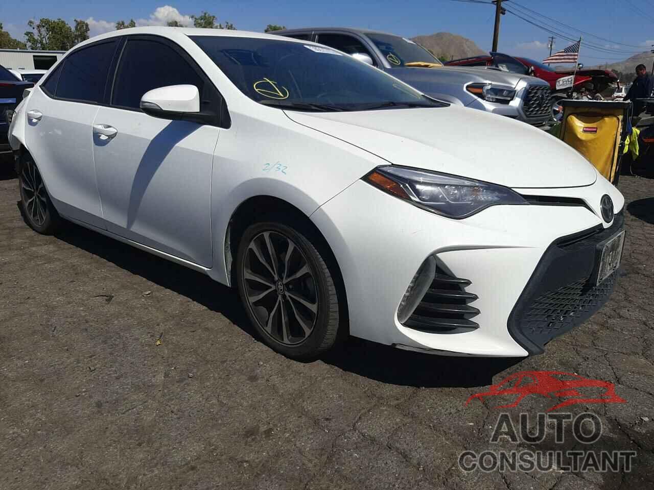 TOYOTA COROLLA 2018 - 5YFBURHE3JP772632