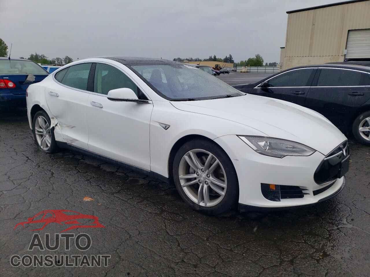 TESLA MODEL S 2013 - 5YJSA1DN7DFP12983