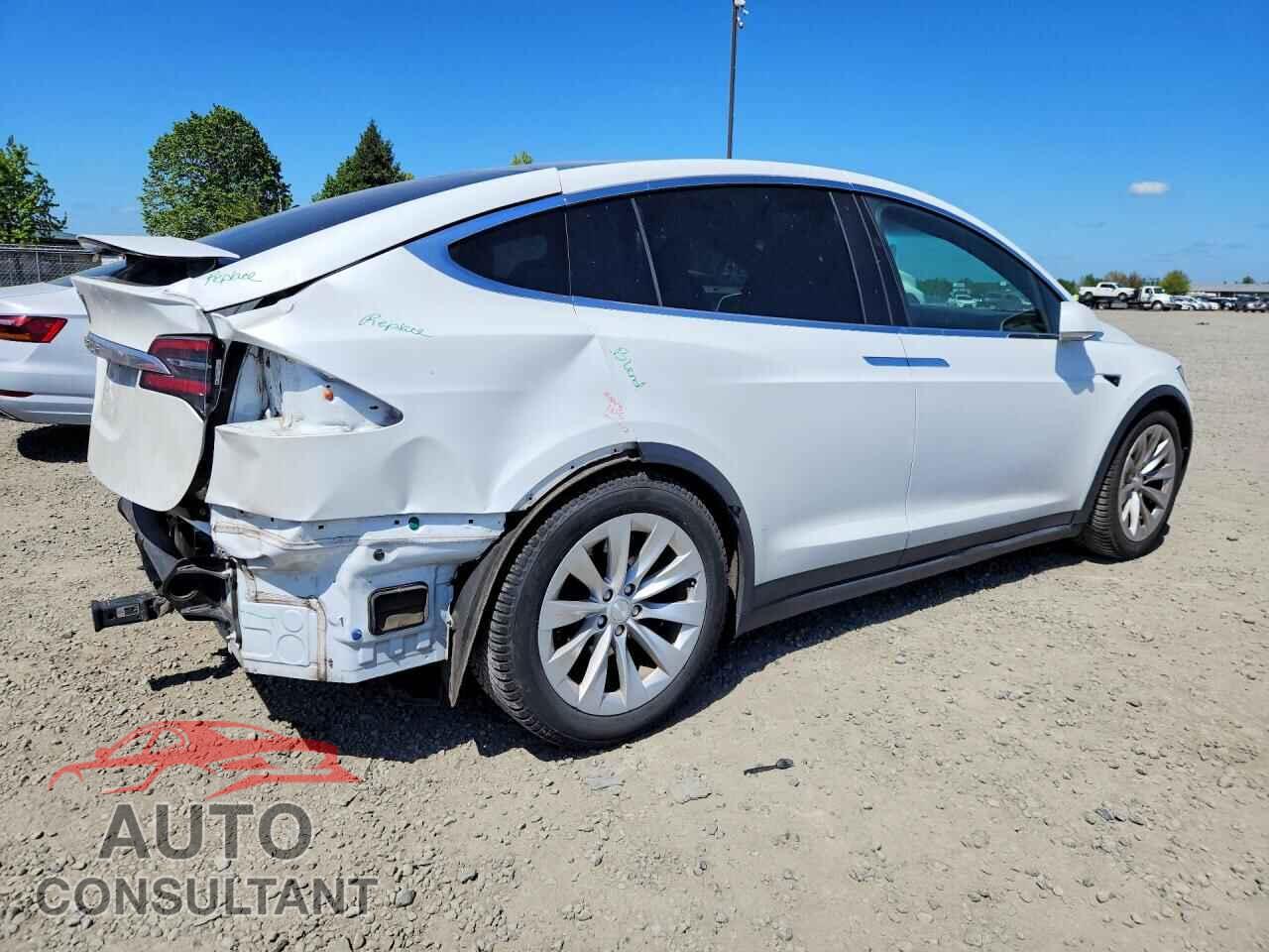TESLA MODEL X 2020 - 5YJXCDE26LF235211