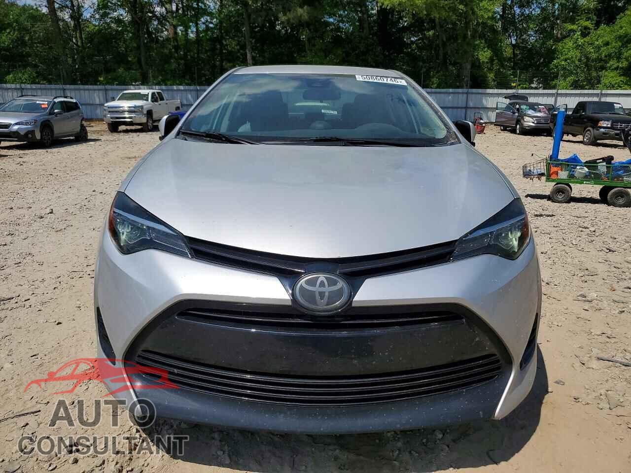 TOYOTA COROLLA 2018 - 5YFBURHE3JP827922
