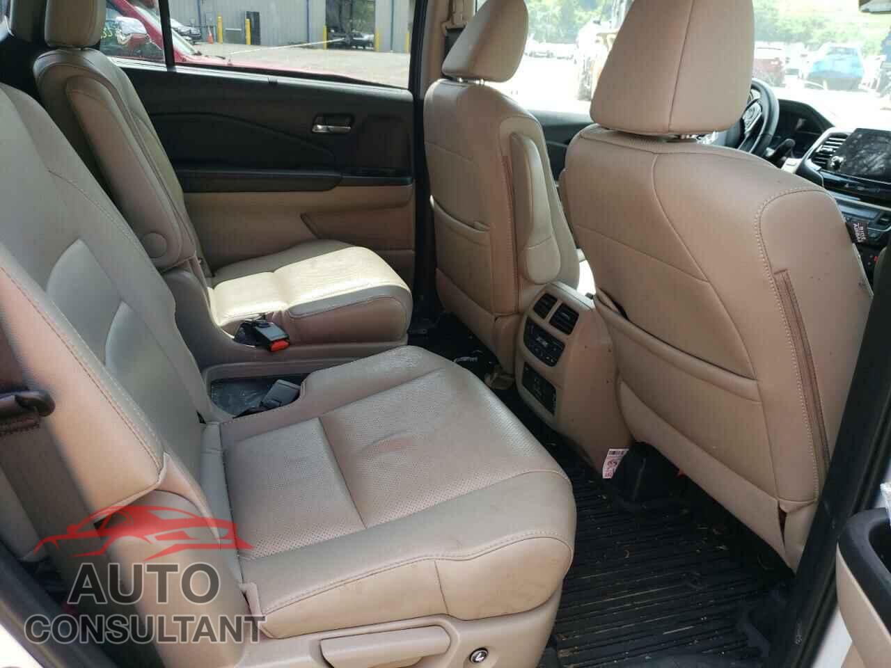 HONDA PILOT 2020 - 5FNYF6H05LB060130