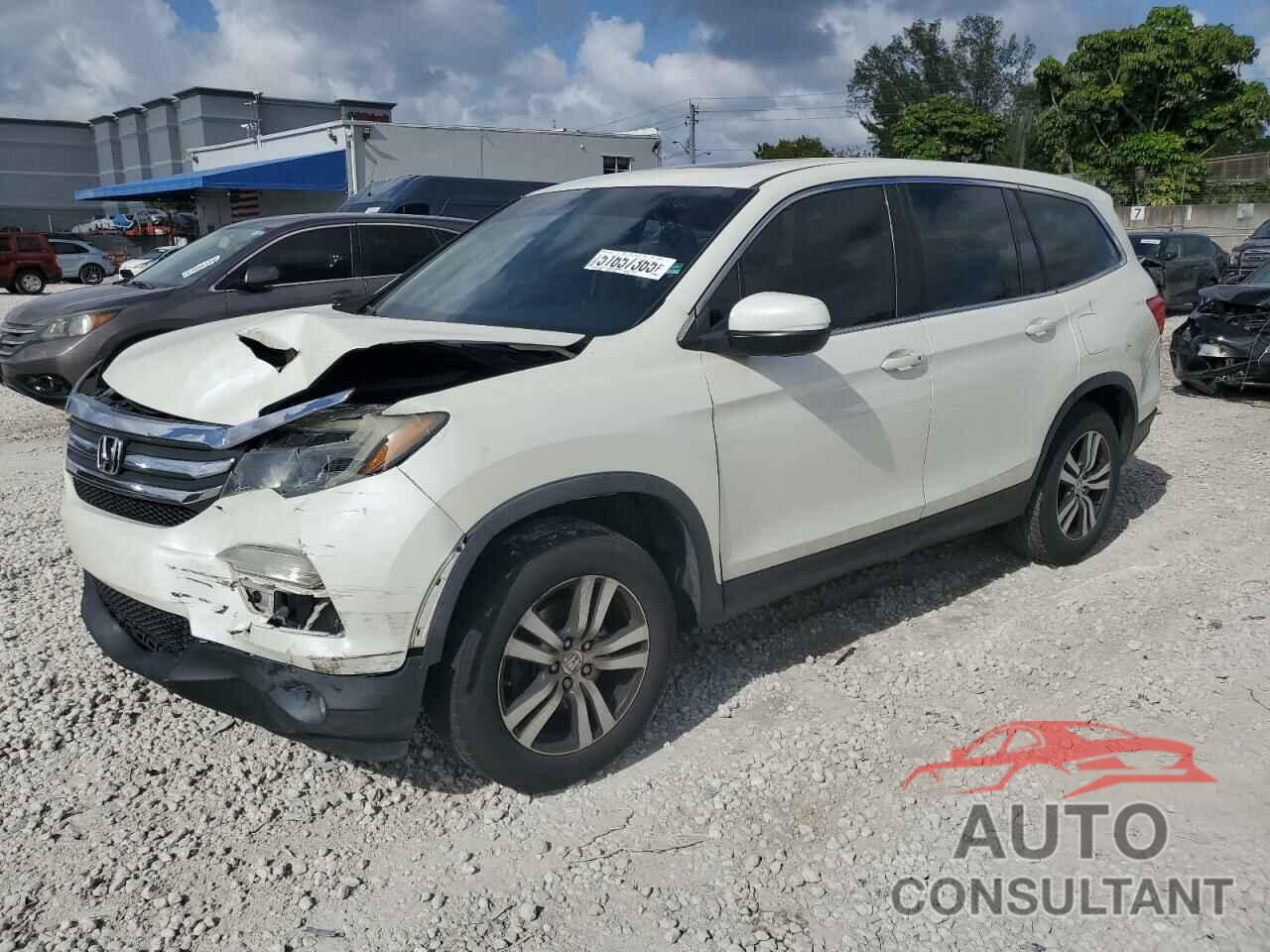 HONDA PILOT 2018 - 5FNYF5H59JB023231