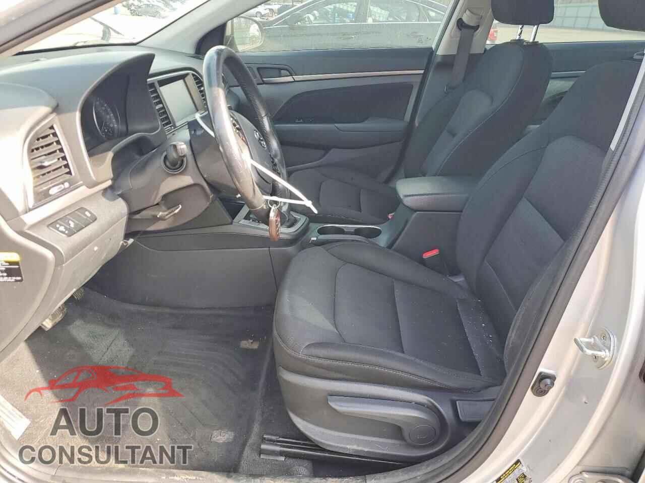 HYUNDAI ELANTRA 2018 - 5NPD84LF4JH257488