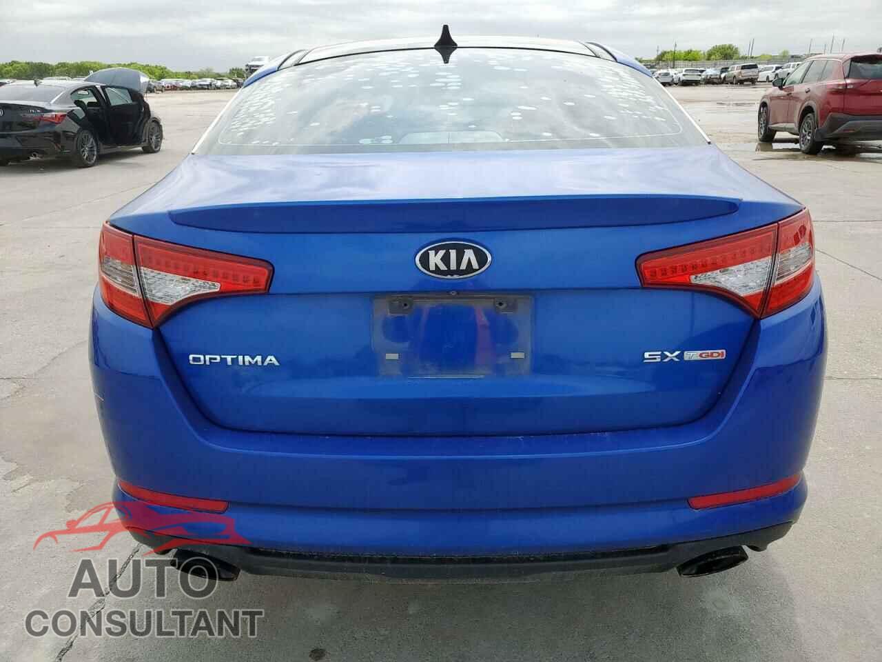 KIA OPTIMA 2013 - 5XXGR4A64DG106941