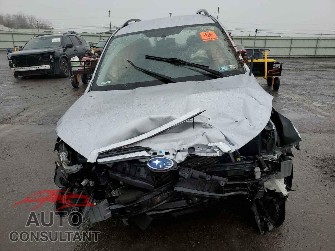 SUBARU FORESTER 2018 - JF2SJABC8JH438420