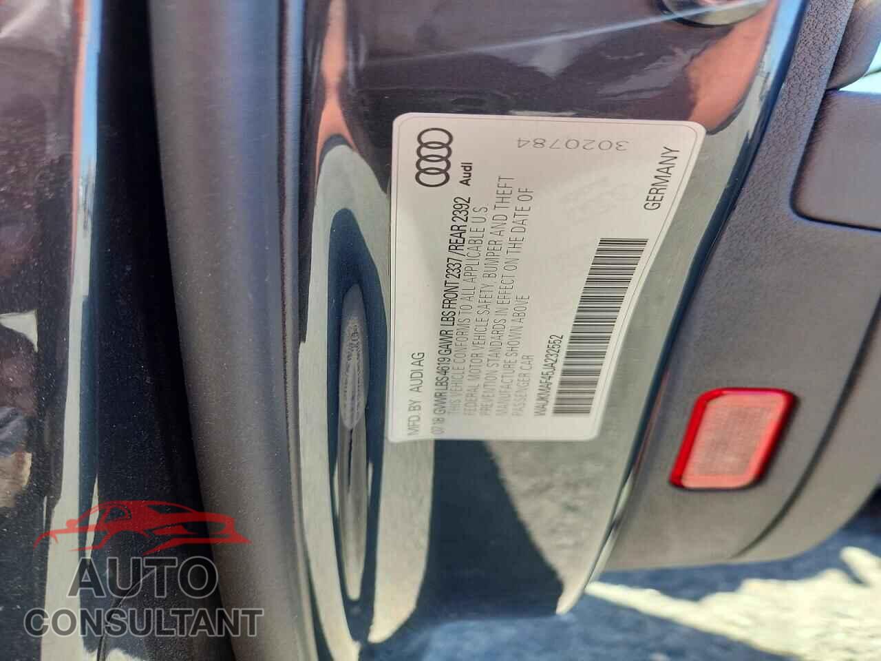 AUDI A4 2018 - WAUKMAF45JA232552