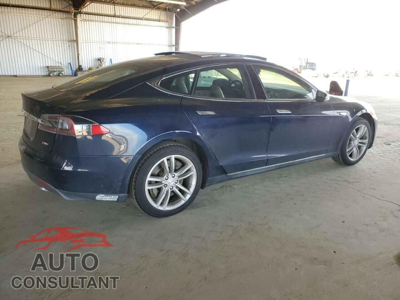 TESLA MODEL S 2013 - 5YJSA1CP8DFP07939