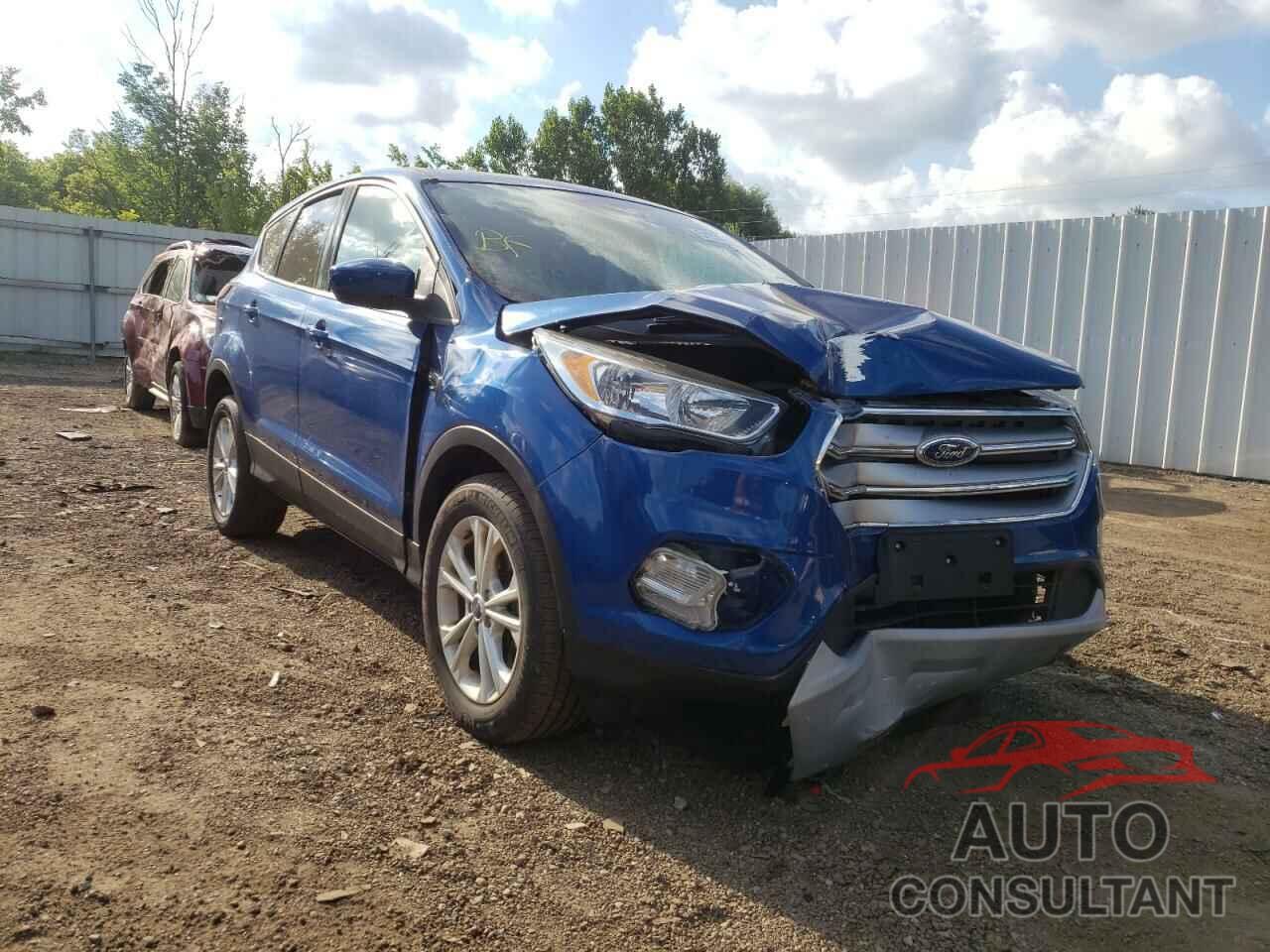 FORD ESCAPE 2017 - 1FMCU9GD8HUD25817