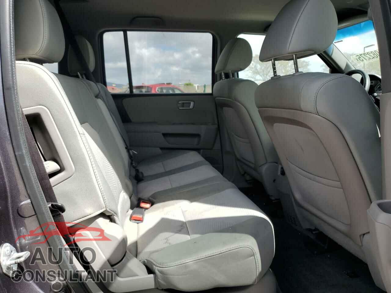 HONDA PILOT 2015 - 5FNYF3H20FB030764