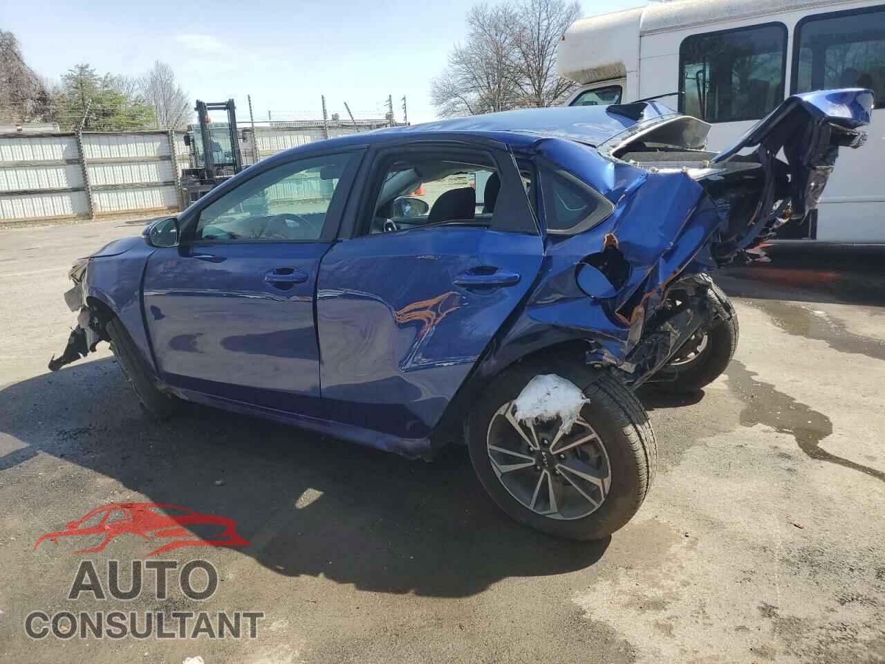KIA FORTE 2023 - 3KPF24AD7PE604952